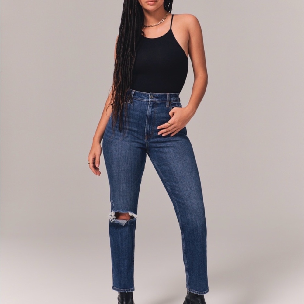 Abercrombie & Fitch Ultra High Rise Ankle Straight Jeans